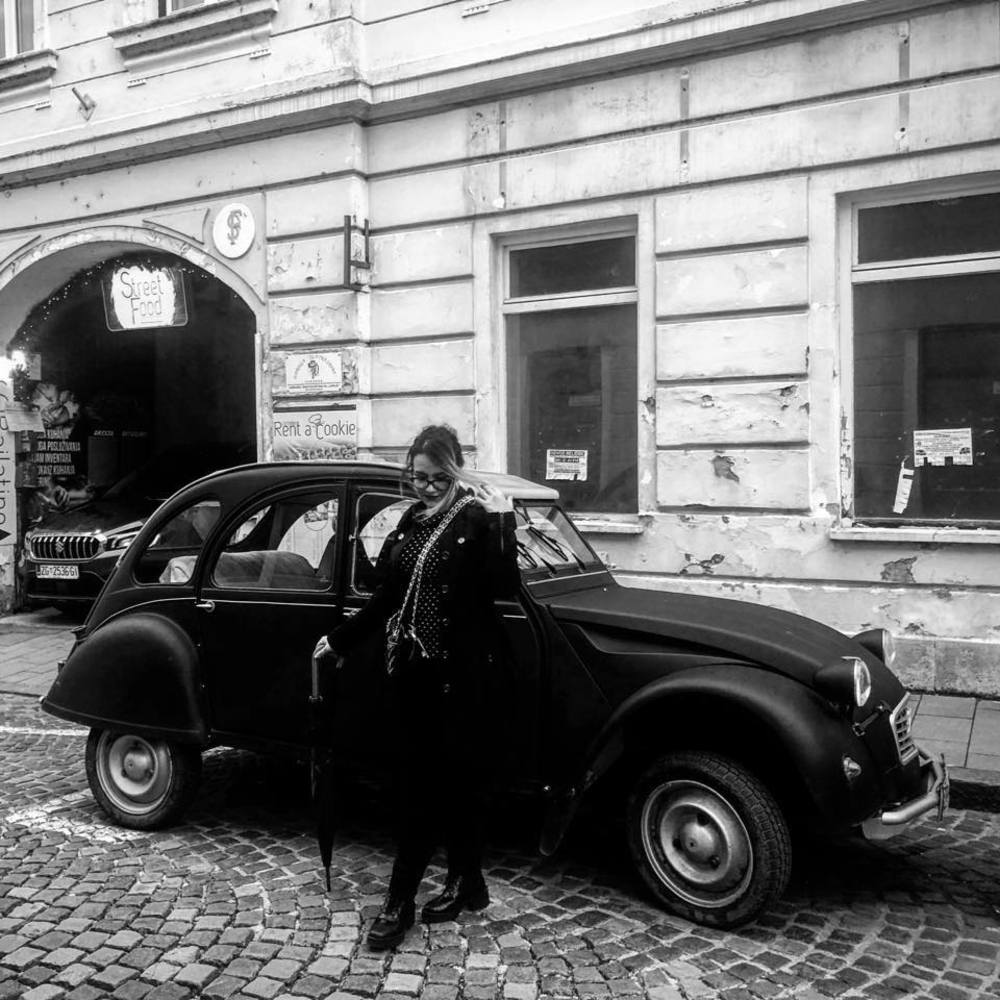 Meet your Posher, Marian